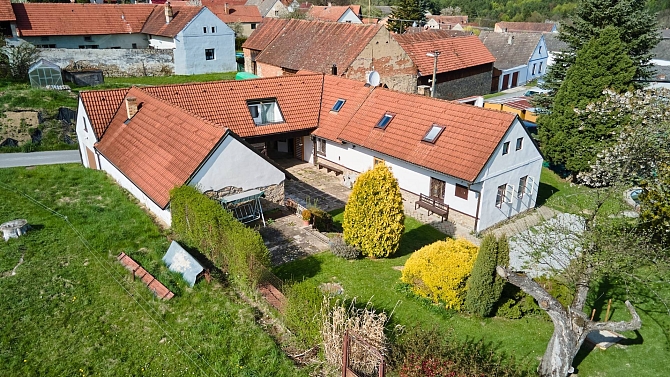 Prodej domu rodinný 260 m² pozemek 2190 m², Slavče-Mohuřice