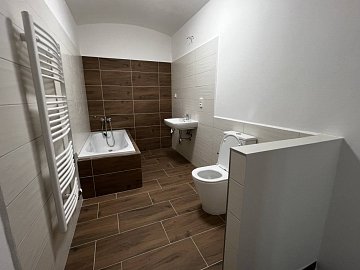 Prodej bytu 3+1 86 m², Chvalšiny