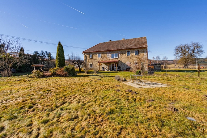 Prodej domu rodinný 200 m² pozemek 3196 m², Rožmitál na Šumavě-Hněvanov